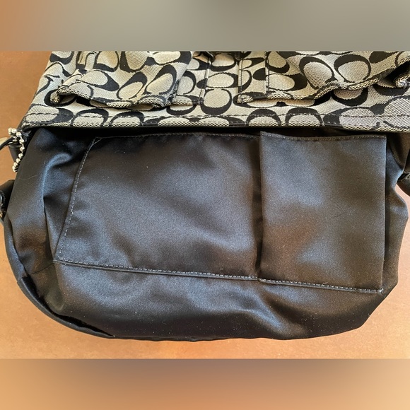 Coach πHPπ EUC top flap hobo shoulder hand bag in Signature grey and black - Picture 8 of 12